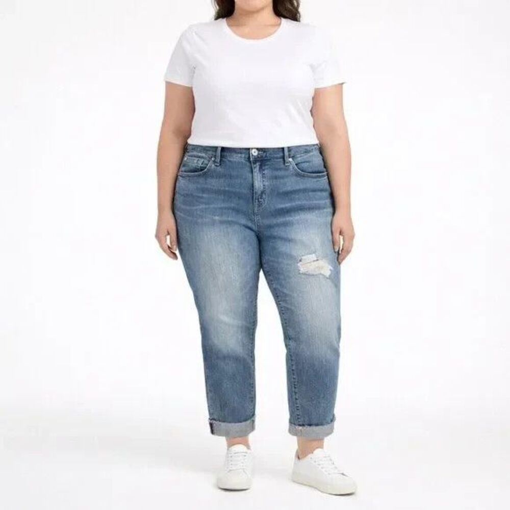 Torrid Denim Crop Boyfriend Mid-Rise Raw Hem Jeans Size 18 Vintage Stretch